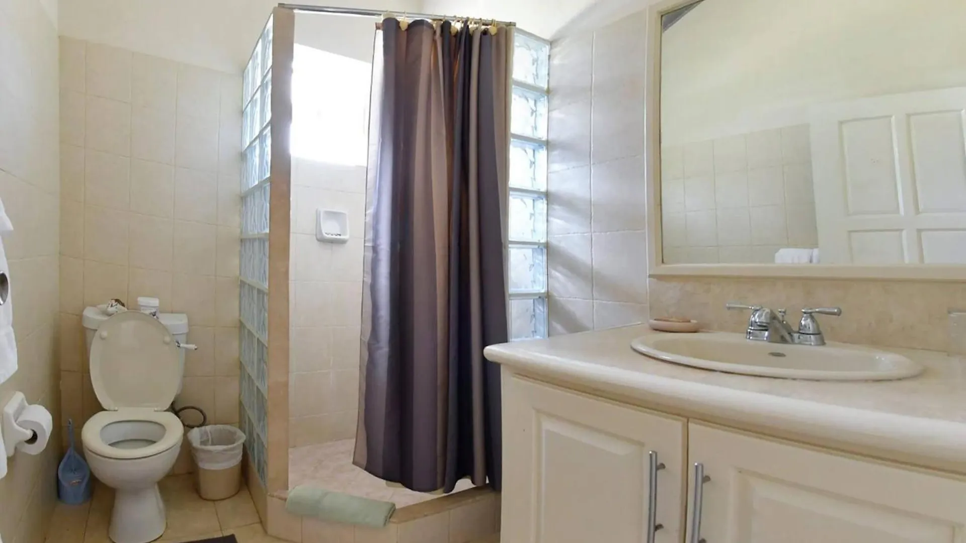 Providence Apt 2-Bedroom 2 كرايست تشيرش شقة